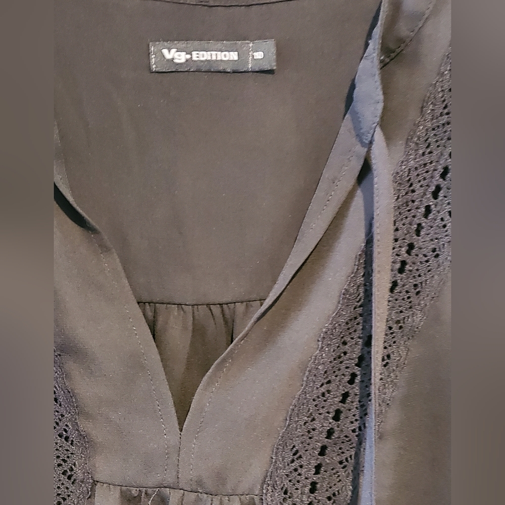 *2 for $8 deals* Women's Long Sleeve Lace Top - Picture 4 of 6